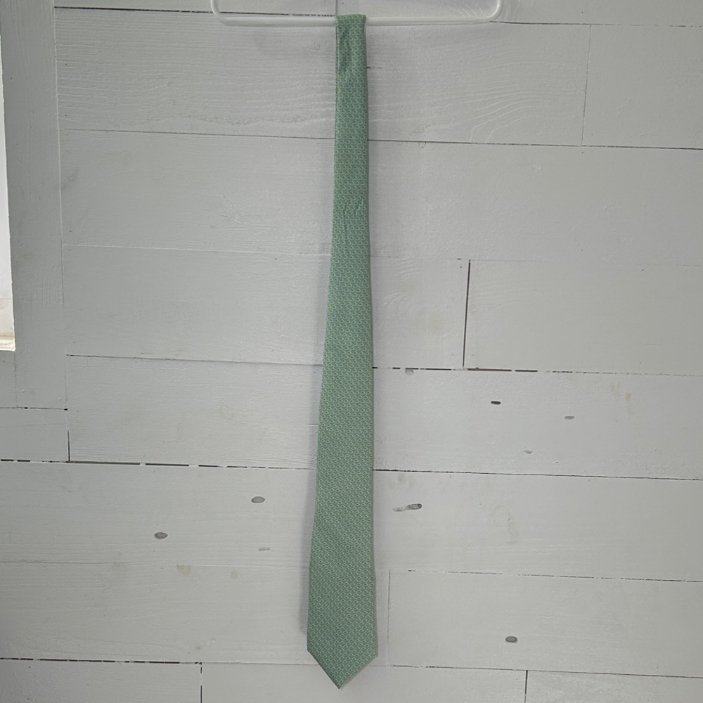Vineyard Vines Mint Green Patterned Men's Tie - Blue & White Motif - Picture 6 of 8